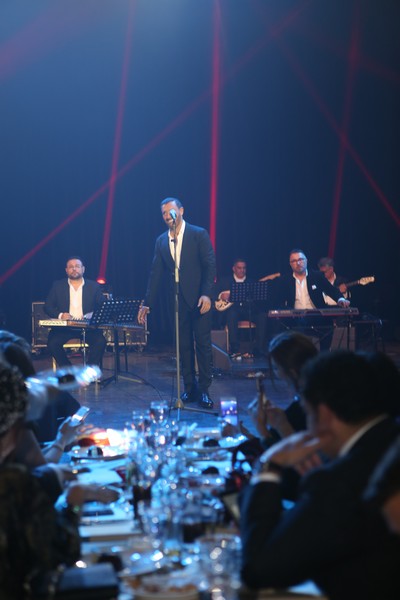 Kadim al Sahir at Casino Du Liban