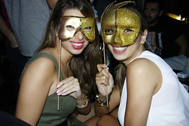 Johnnie Walker Make It Gold