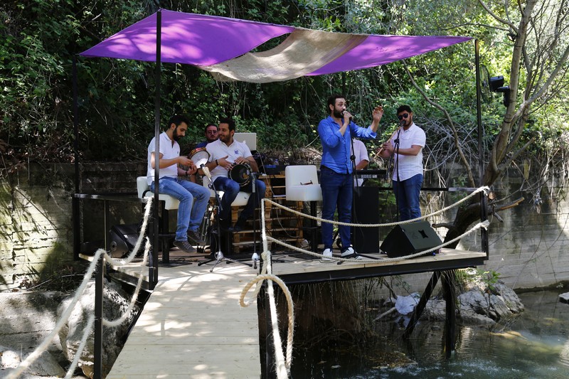 Crocus Sous Le Pont Opening 