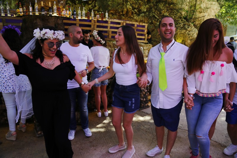 Crocus Sous Le Pont Opening 