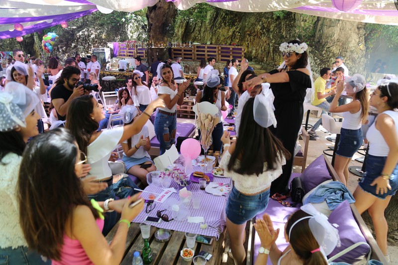Crocus Sous Le Pont Opening 