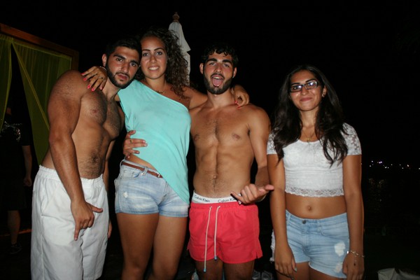 Vamos A La Playa IV