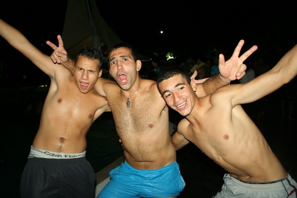 Vamos A La Playa IV