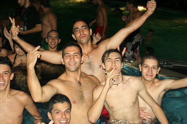 Vamos A La Playa IV