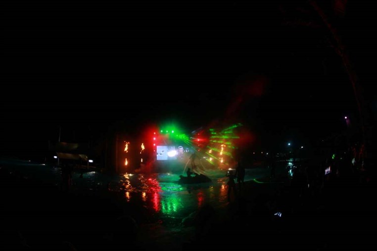 Superflying Water Show