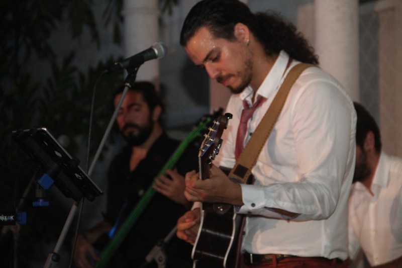 Daly Gana Live at Amethyste