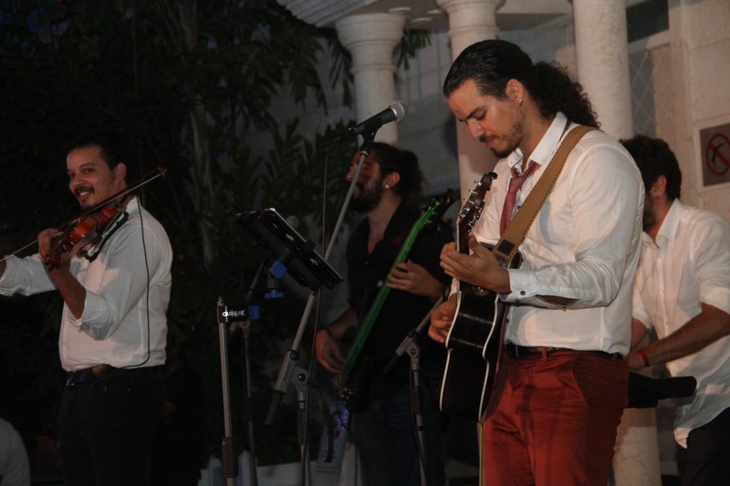 Daly Gana Live at Amethyste