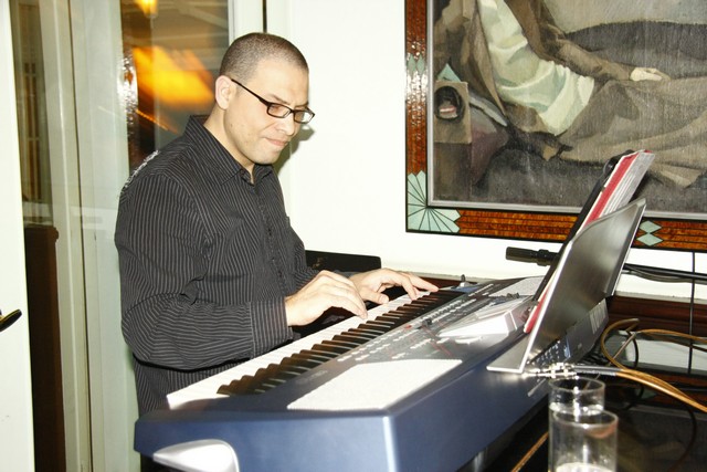 eCafe on Saturday Night