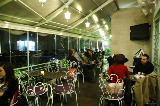 eCafe Sursock on Friday Night
