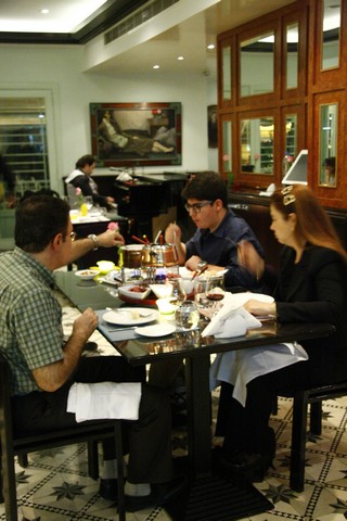 eCafe Sursock on Wednesday Night