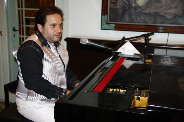 eCafe Sursock on Wednesday Night