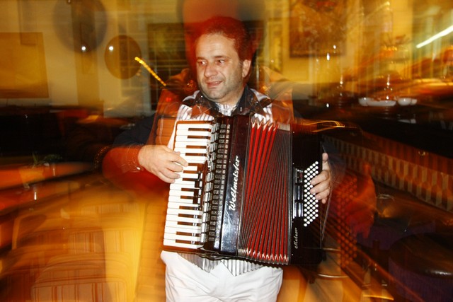 eCafe Sursock on Wednesday Night