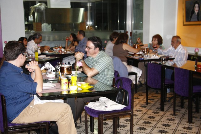 eCafe Sursock on Wednesday Night
