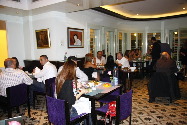E Cafe Sursock on Saturday Night