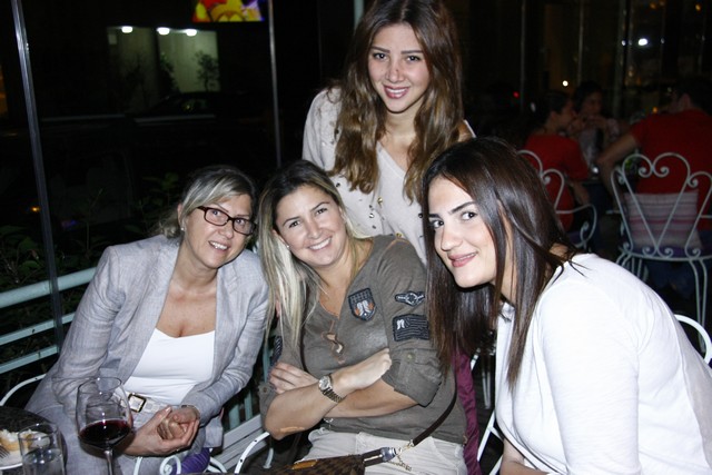 E Cafe Sursock on Saturday Night