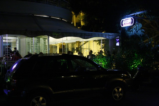 E Cafe Sursock on Saturday Night