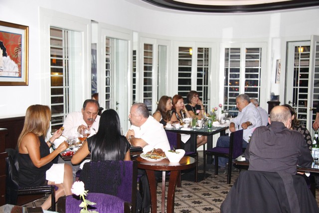 E Cafe Sursock on Saturday Night