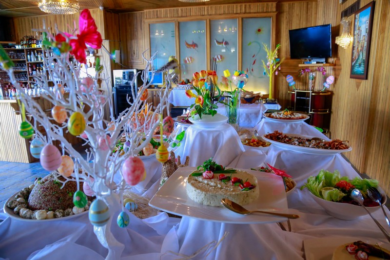 Easter Lunch at Bay Lodge