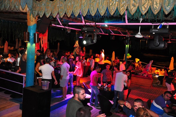 Saturday Night At Edde Sands