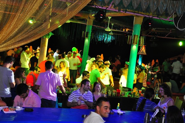 Saturday Night At Edde Sands