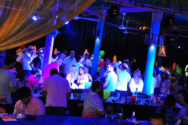 Saturday Night At Edde Sands