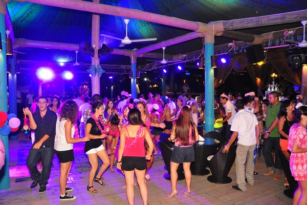 Saturday Night At Edde Sands