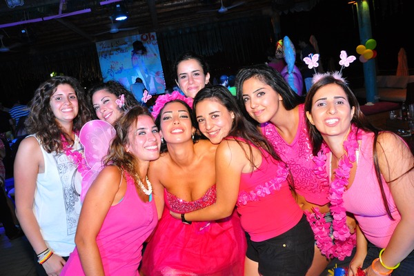 Saturday Night At Edde Sands