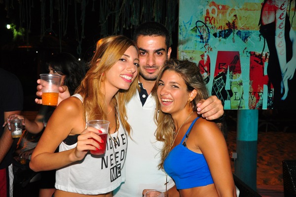 Saturday Night At Edde Sands