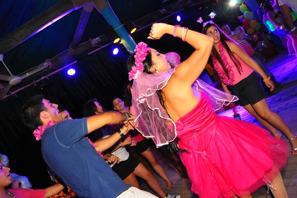 Saturday Night At Edde Sands