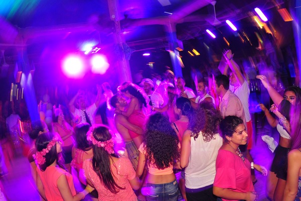 Saturday Night At Edde Sands