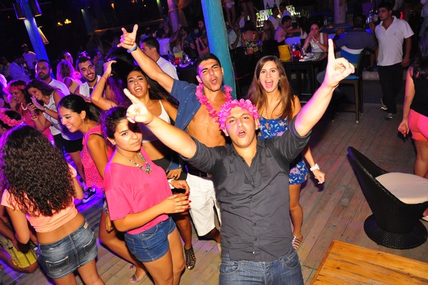 Saturday Night At Edde Sands