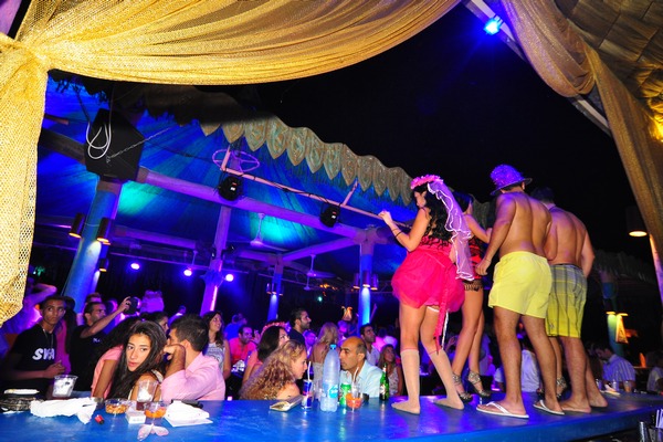 Saturday Night At Edde Sands