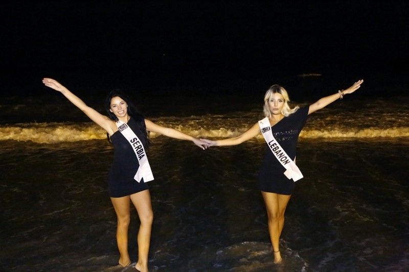 Les Pieds Dans L'eau at Edde Sands