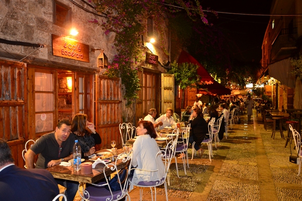 Moules Frites Night at Edde Yard