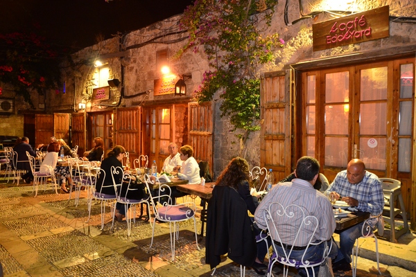 Moules Frites Night at Edde Yard