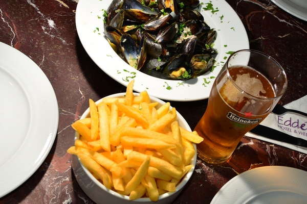 Moules Frites Night at Edde Yard