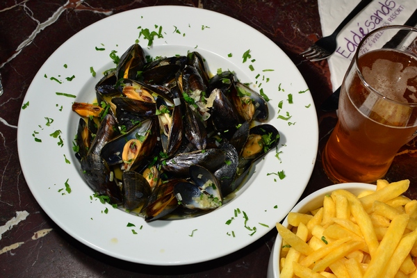 Moules Frites Night at Edde Yard
