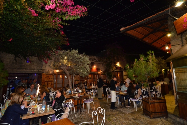 Edde Yard on Saturday Night