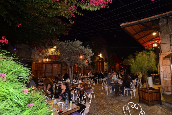 Edde Yard on Saturday Night