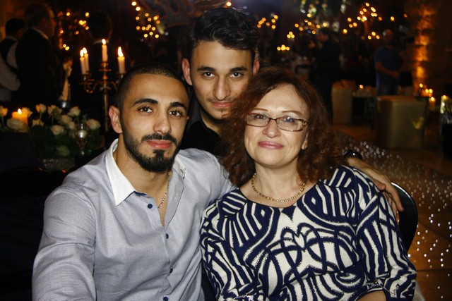 Les Lamah Wedding People 2