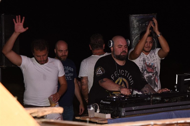 Escape at Barracuda