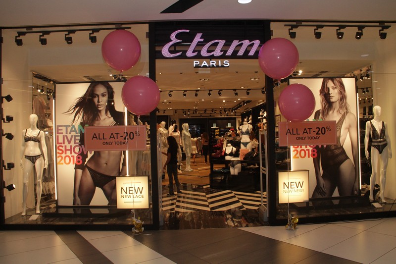 Etam Lingerie Breast Cancer Awareness Event