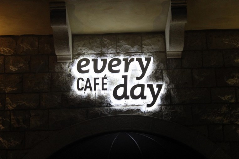 French night at Everyday Cafe