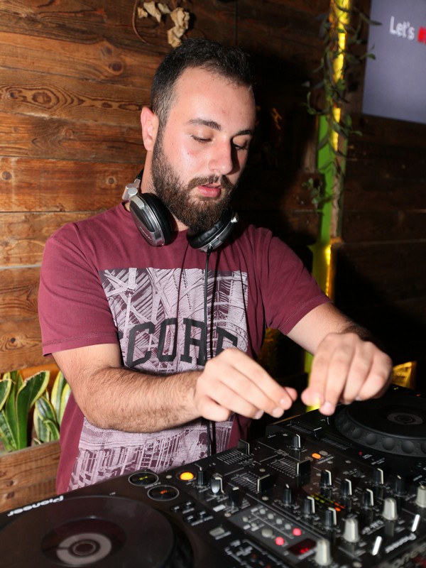 Fertil Pub on Saturday Night