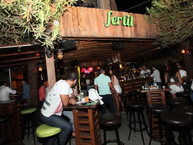 Fertil Pub on Saturday Night