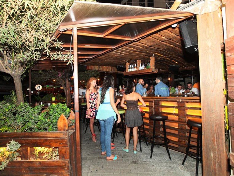 Fertil Pub on Saturday Night