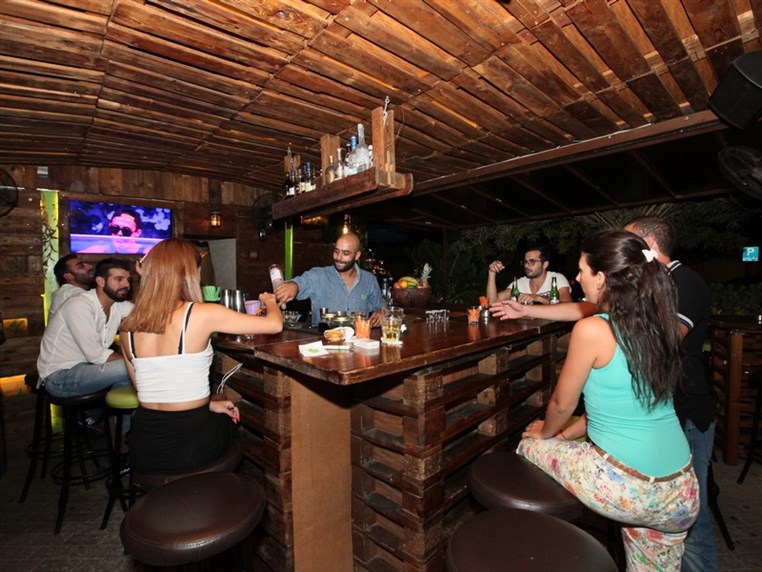 Fertil Pub on Saturday Night
