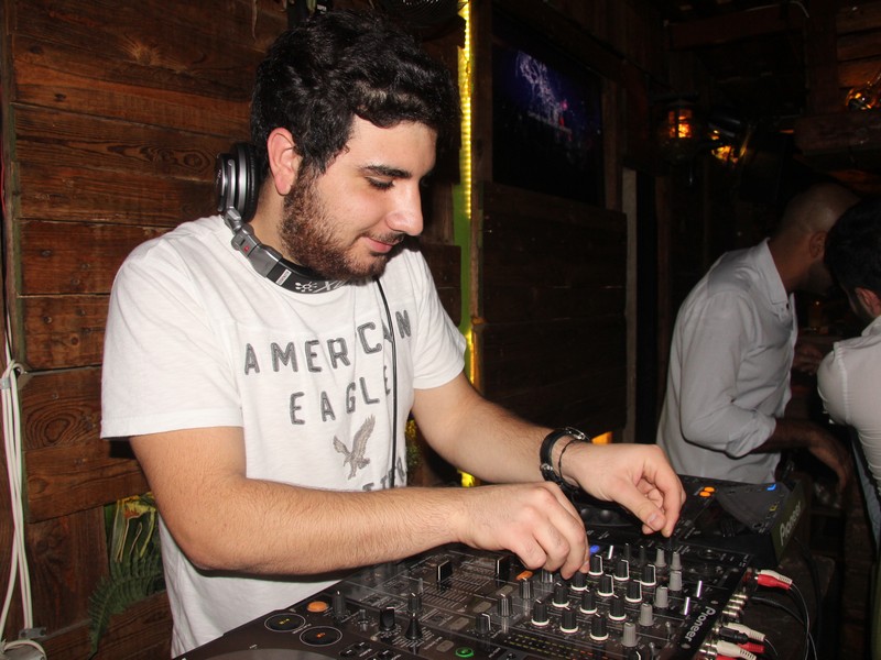 Fertil Pub on Saturday Night