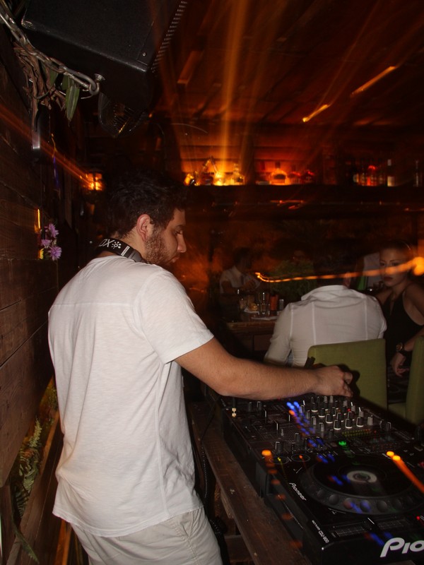 Fertil Pub on Saturday Night
