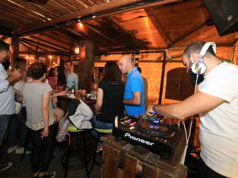 Fertil Pub on Saturday Night